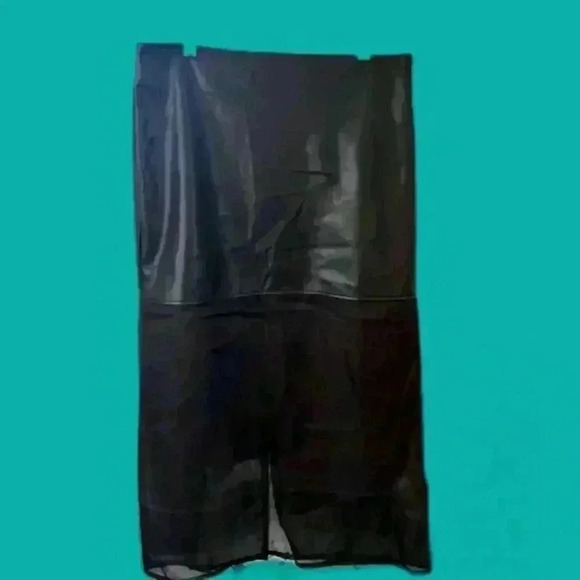 NWOT Forever 21 Sheer Faux Leather Midi Skirt Jr. Size Medium - Picture 4 of 14